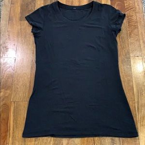 lululemon Size 6 SS Pima Cotten top Black